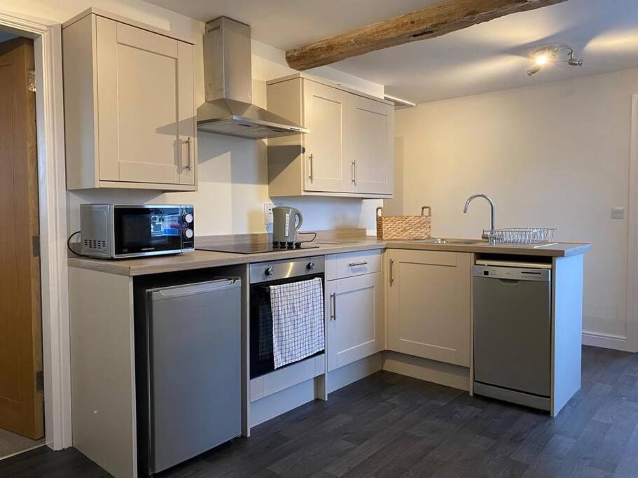 The Hayloft At Wrampool Farm Appartement Preston  Buitenkant foto